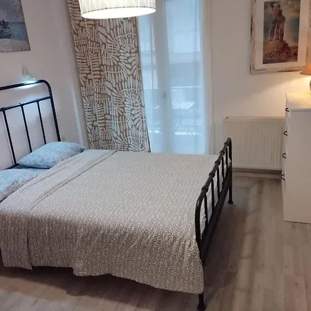 Cosy Flat Helexpo In Old D11 *